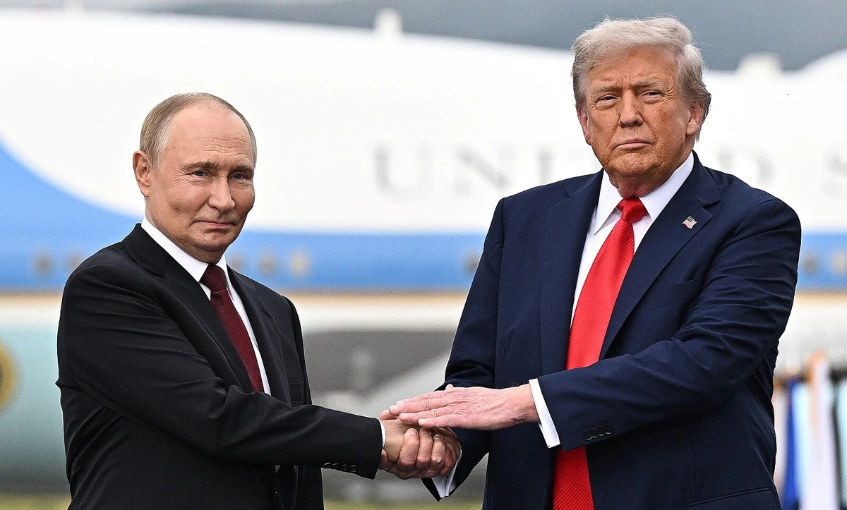 Sebevědomě postupujeme, tvrdil Putin v jedenapůlhodinovém telefonátu Trumpovi