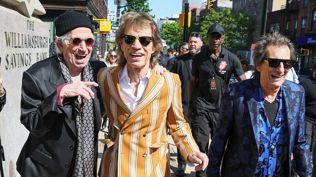 RECENZE: Rolling Stones jsou staří psi, kteří mají pořád chuť štěkat a nechají si poradit - Novinky