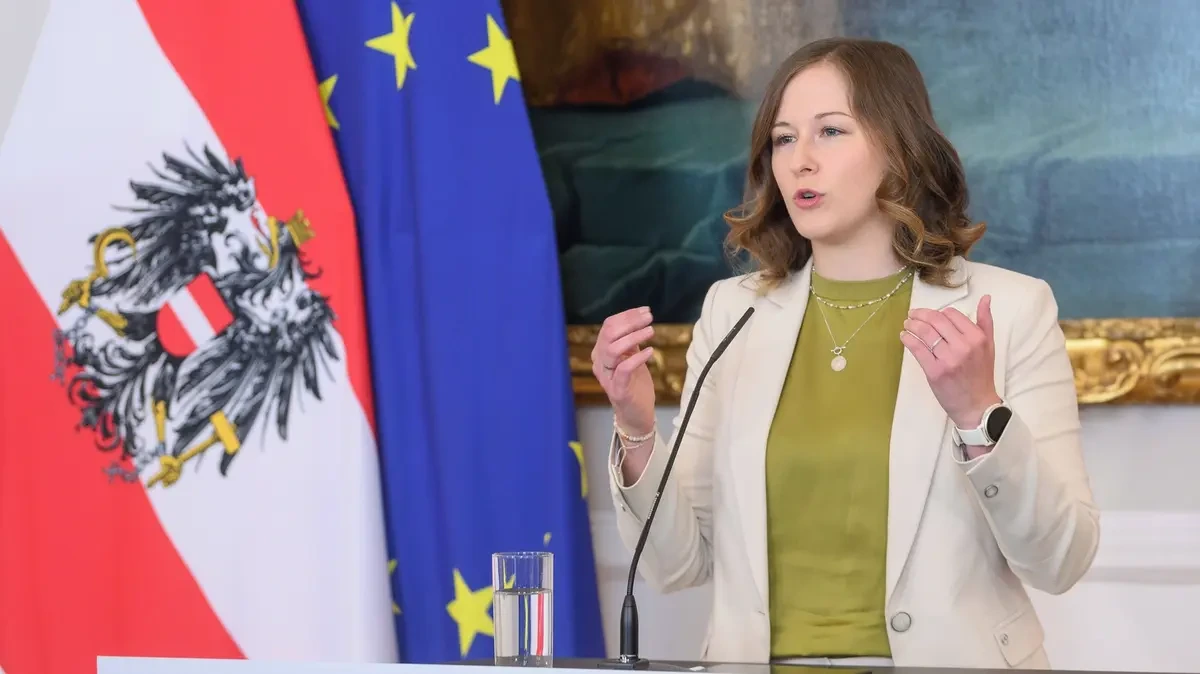 Zelenskyj by termín vstupu do EU nejraději sám nadiktoval. Turbo přijetí ale není možné, kritizovala rakouská ministryně - Novinky