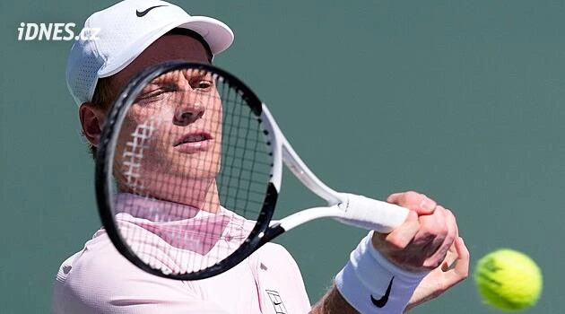Další grandslam bez velké dvojky. Sinner na US Open Alcaraze nevyzve, léčí zranění