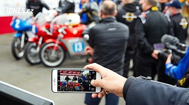 Trať na ostrově Man má další oběť. Zahynul tam druhý motocyklista ve dvou dnech
