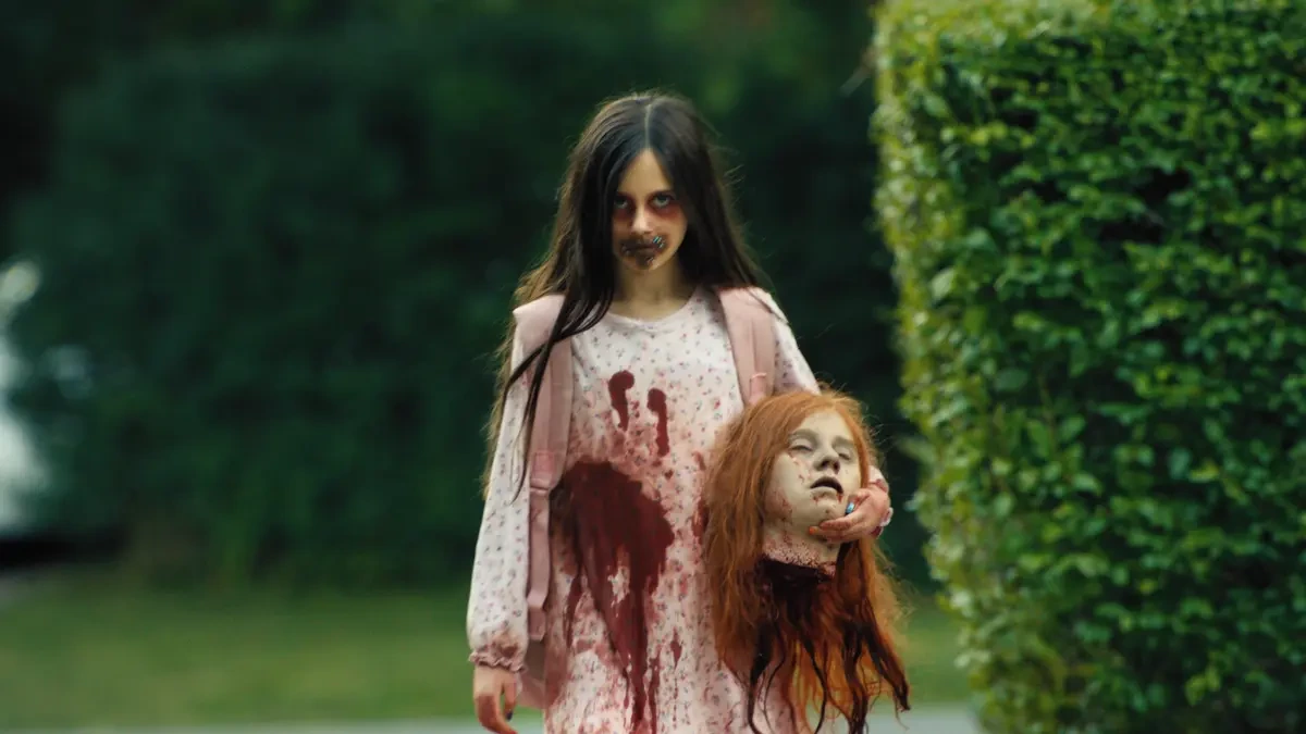 RECENZE: Děti běsní, dospělí padají jako mouchy. Zmrzlinář zve na nudnou apokalypsu - Novinky