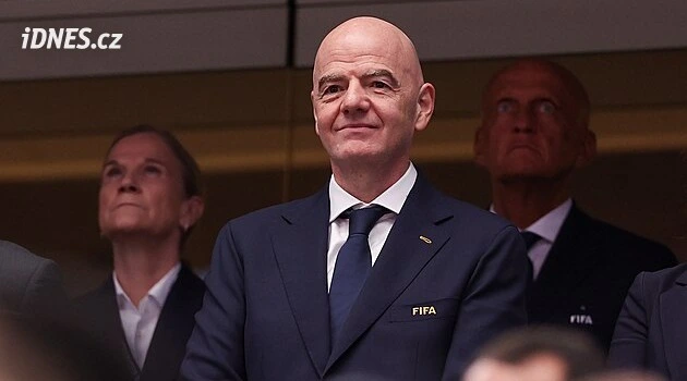 Infantino přichází o hlasy. Wales ho viní ze ztráty úsudku, bude volit jiného předsedu