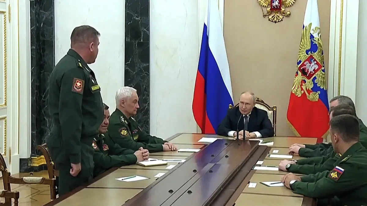Putin přeskupil velení armády - Novinky