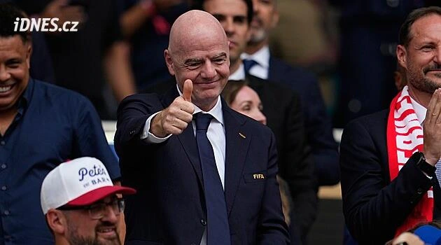 Infantino svolal krizovou schůzku, vedení FIFA letí do Maroka