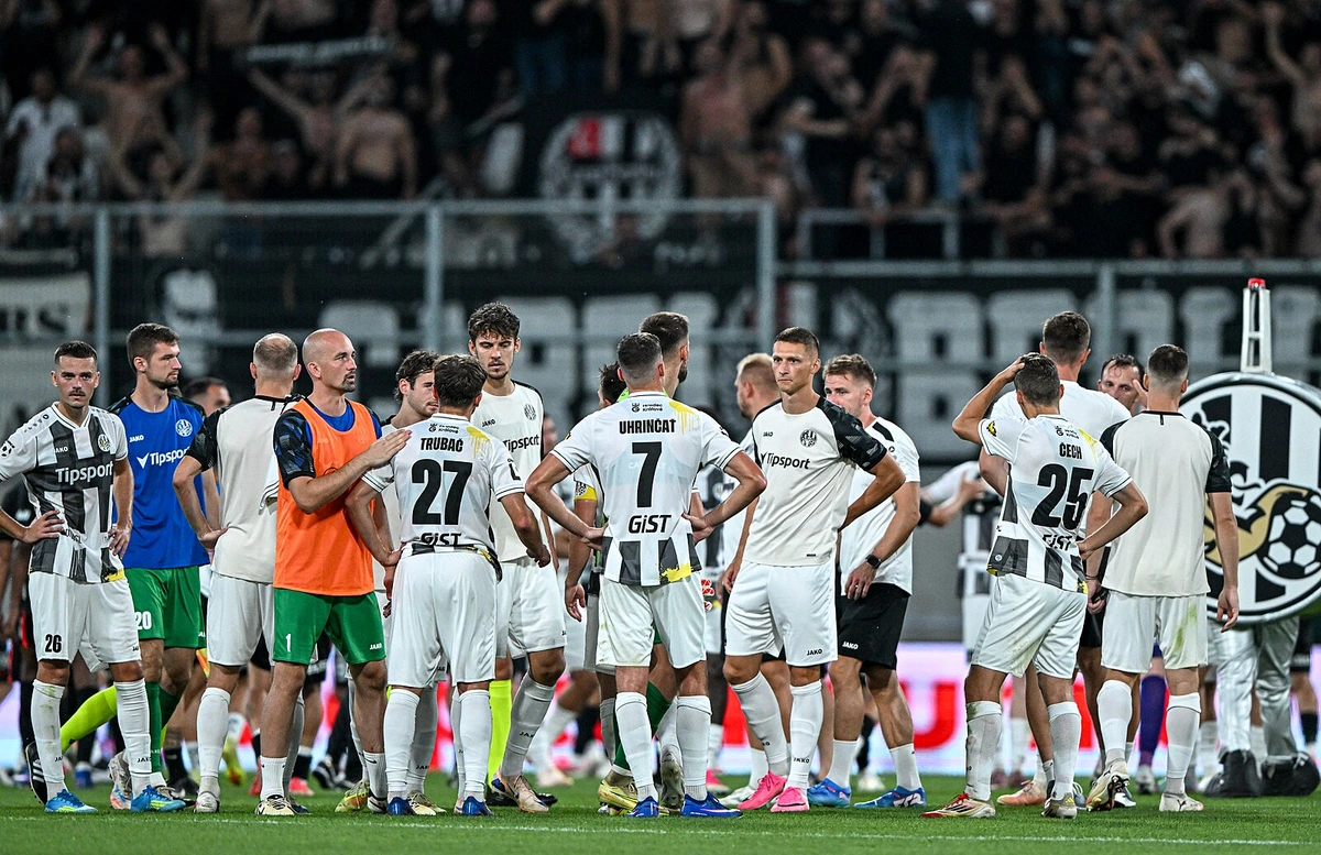 Hradec - Besiktas 0:1, domácí nedali šance, hráli v přesile a v závěru inkasovali