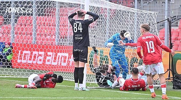 ONLINE: Pardubice - Jablonec 0:0, domácím jde o první výhru, hostům se naopak daří