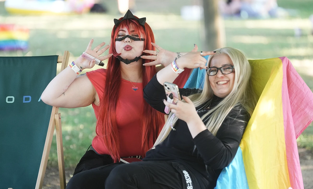 Na pražském Střeleckém ostrově začal festival LGBT+ lidí Prague Pride