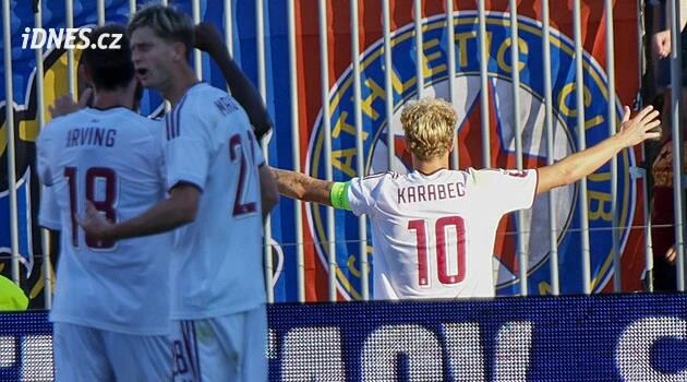 Výhra s páskou chutná líp, řekl Karabec. Já a kapitán Sparty? Už si to umím představit
