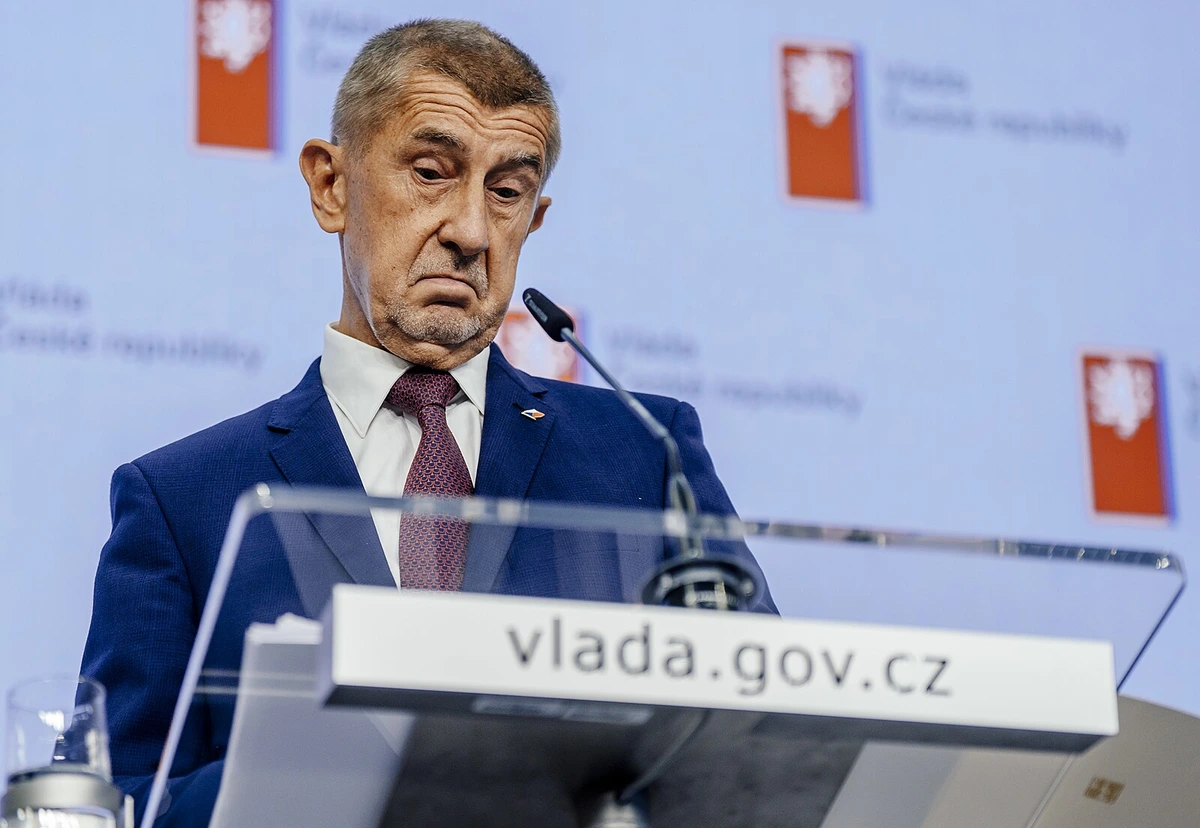 Brífinky ve Strakovce: vládní genocida a muka neviňátek