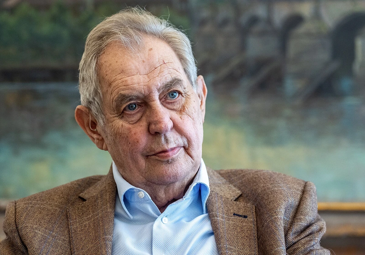 Zeman je stále dobrý glosátor. Pavla má za amatéra, ale v kauze Ankara je spíš na jeho straně