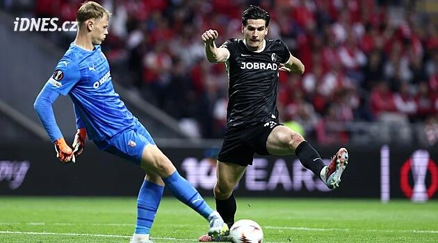 Horníčkův obří skok. Nejdražší gólman léta je Čech, Newcastle ho bere jako jedničku