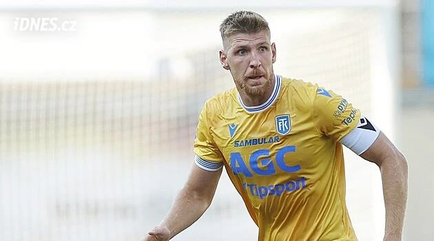 Takács bude za vyloučení sedět dva zápasy, Sinjavskij vyšší trest nedostal