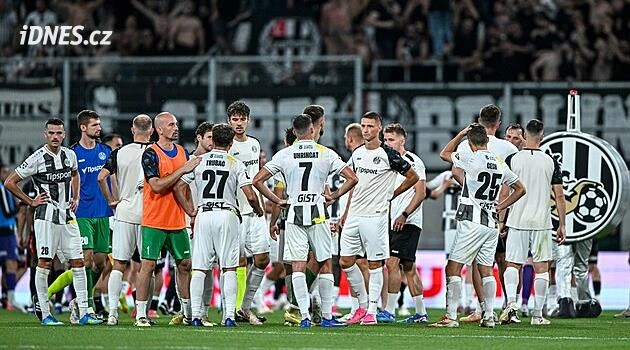 Hradec - Besiktas 0:1, domácí nedali šance, hráli v přesile a v závěru inkasovali