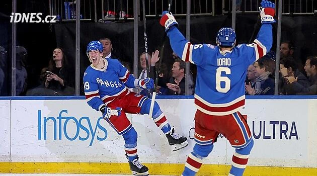 Debatoval s Jágrem, hrál na MS, skóroval v NHL. Plním si sny, přiznává Chmelař