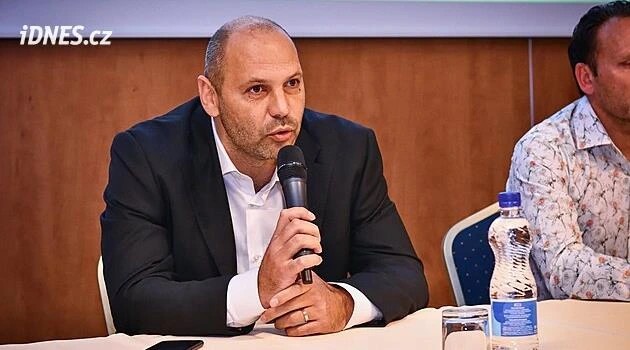 Požár opět v Brně, Zbrojovka mu svěřila skauting. Část fanoušků nesouhlasí