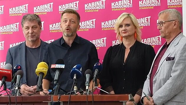 Populismus jako z učebnice. Starostové hájí malé nemocnice, prý před Babišem