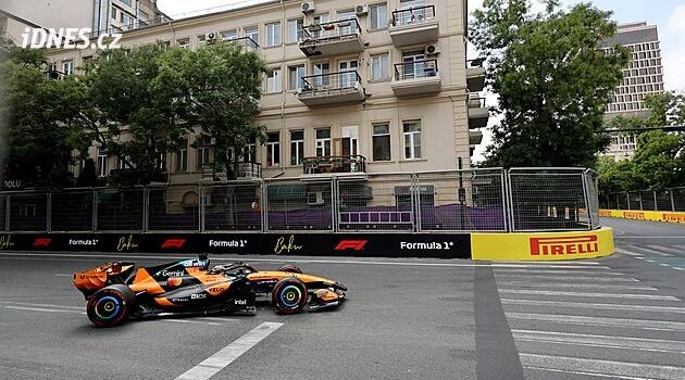 F1 ONLINE: V Baku je favoritem Russell, Verstappen a Antonelli útočí zezadu