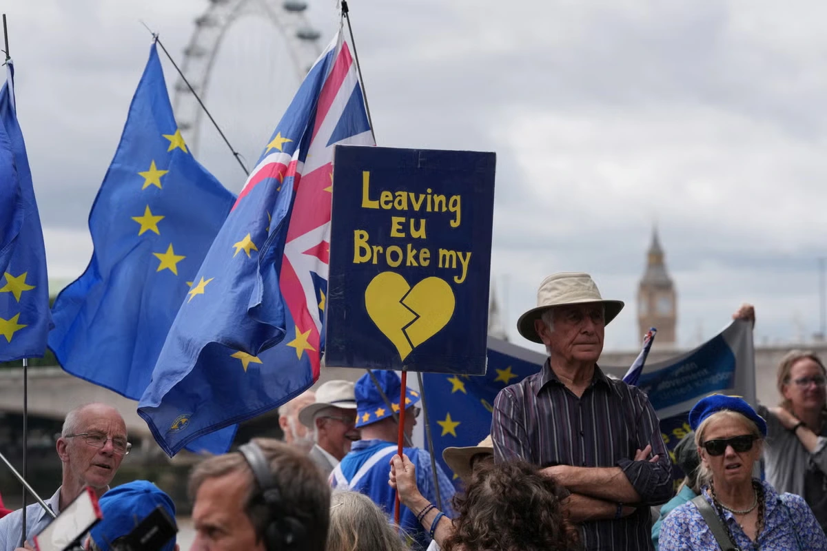 All but four UK constituencies would support reversing Brexit and rejoining the EU, major poll shows