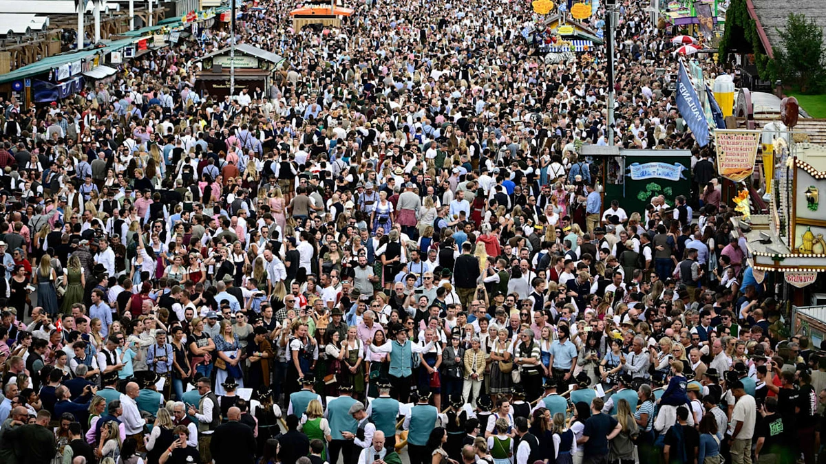 Massenansturm auf die Wiesn: So voll ist das Oktoberfest schon zur Eröffnung