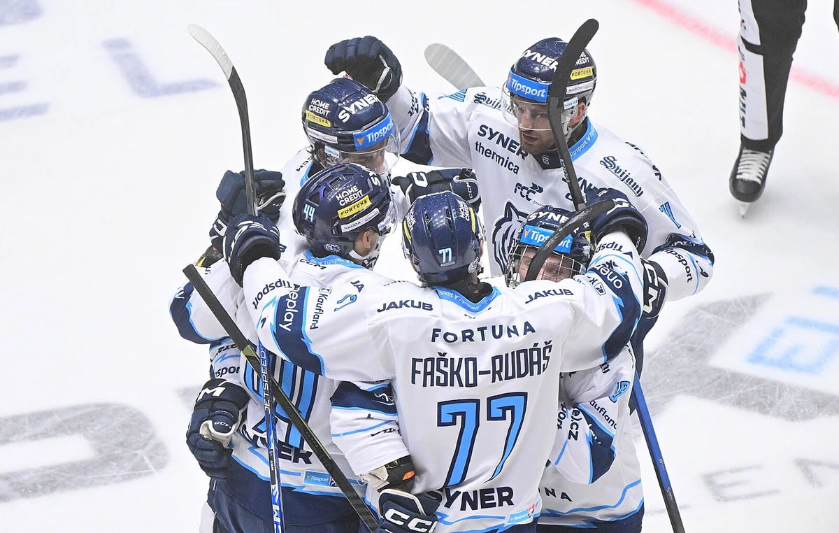 ONLINE: Divoký závěr v Pardubicích, slaví Liberec. Boleslav znovu vede na Spartě