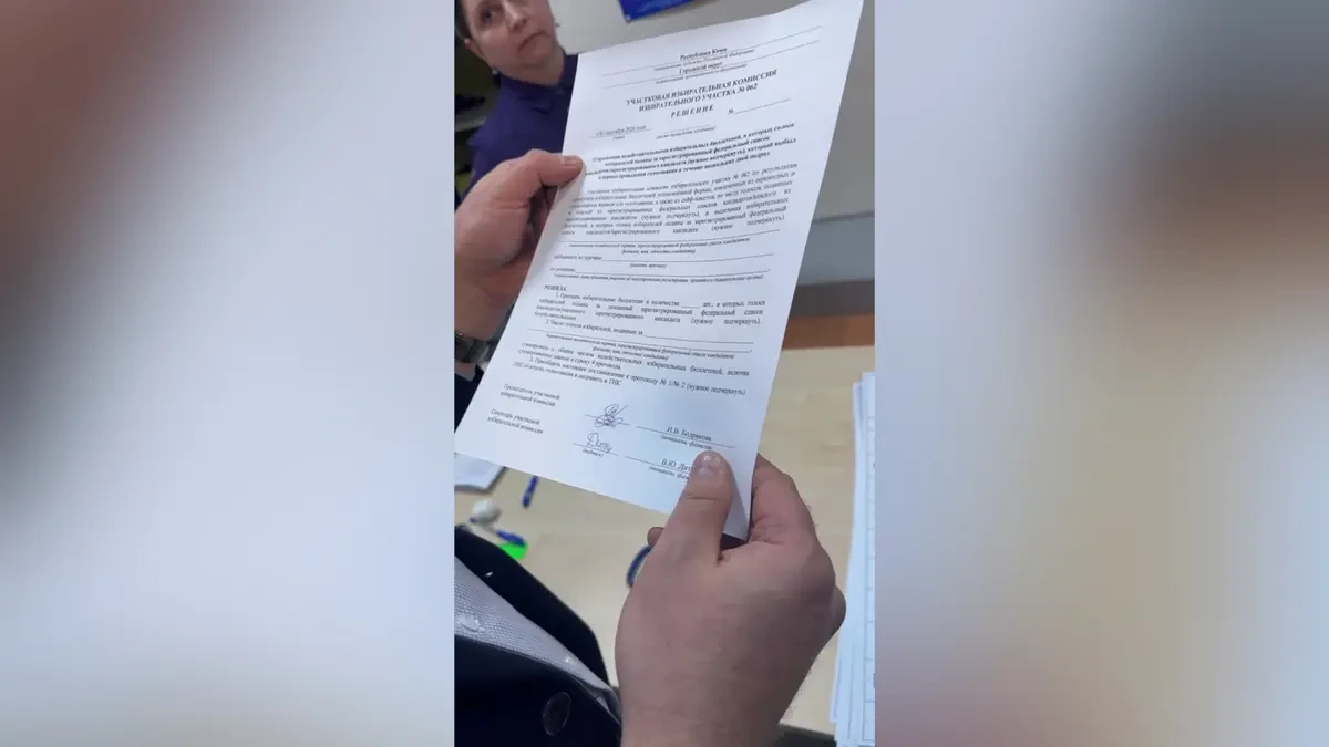 Voliči v Rusku dostali lístky vyplněné pro Putinovu stranu. Upozornil na to poslanec komunistů - Novinky