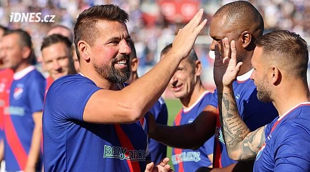 Baroš se s kariérou i Baníkem loučil ve velkém: Lidé byli fantastičtí, patří jim dík