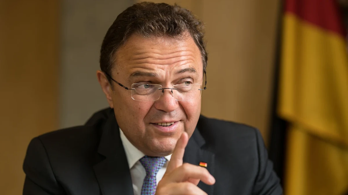 Ex-Innenminister rechnet mit Brandmauer ab: Friedrich: „AfD in die Verantwortung zwingen“