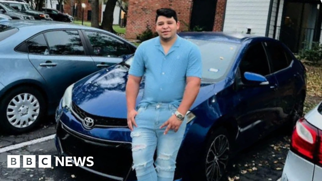 Texas ICE shooting leaves Venezuelan DoorDash driver with bullet in his back, says lawyer