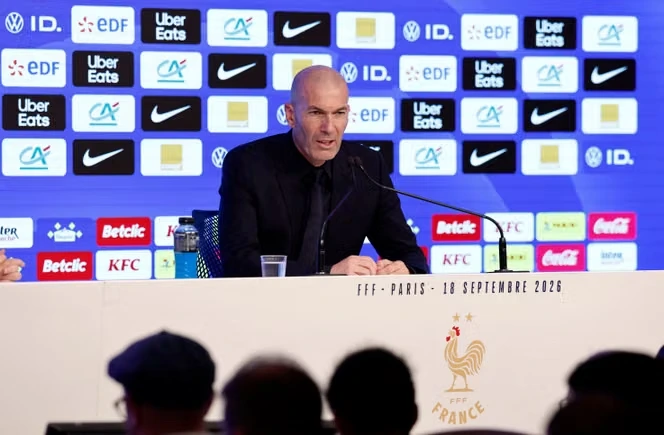 Guy Lacombe, ancien footballeur, formateur et entraîneur : « Zinédine Zidane cherche avant tout l’adhésion, sans imposer son point de vue aux joueurs »