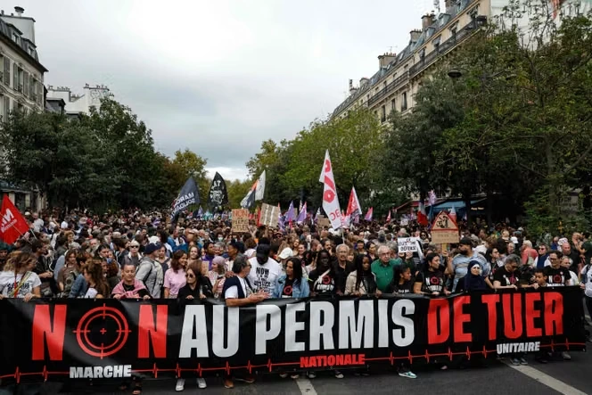 Présomption de légitime défense pour les forces de l’ordre : des milliers de manifestants défilent à Paris