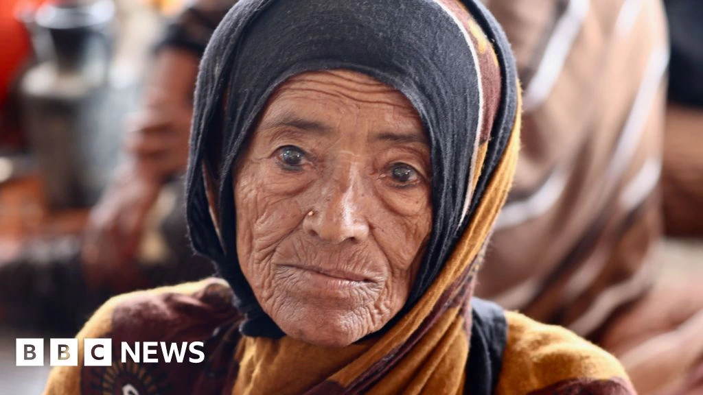 Yemenis flee across Red Sea as Houthis and Saudi-backed forces escalate war
