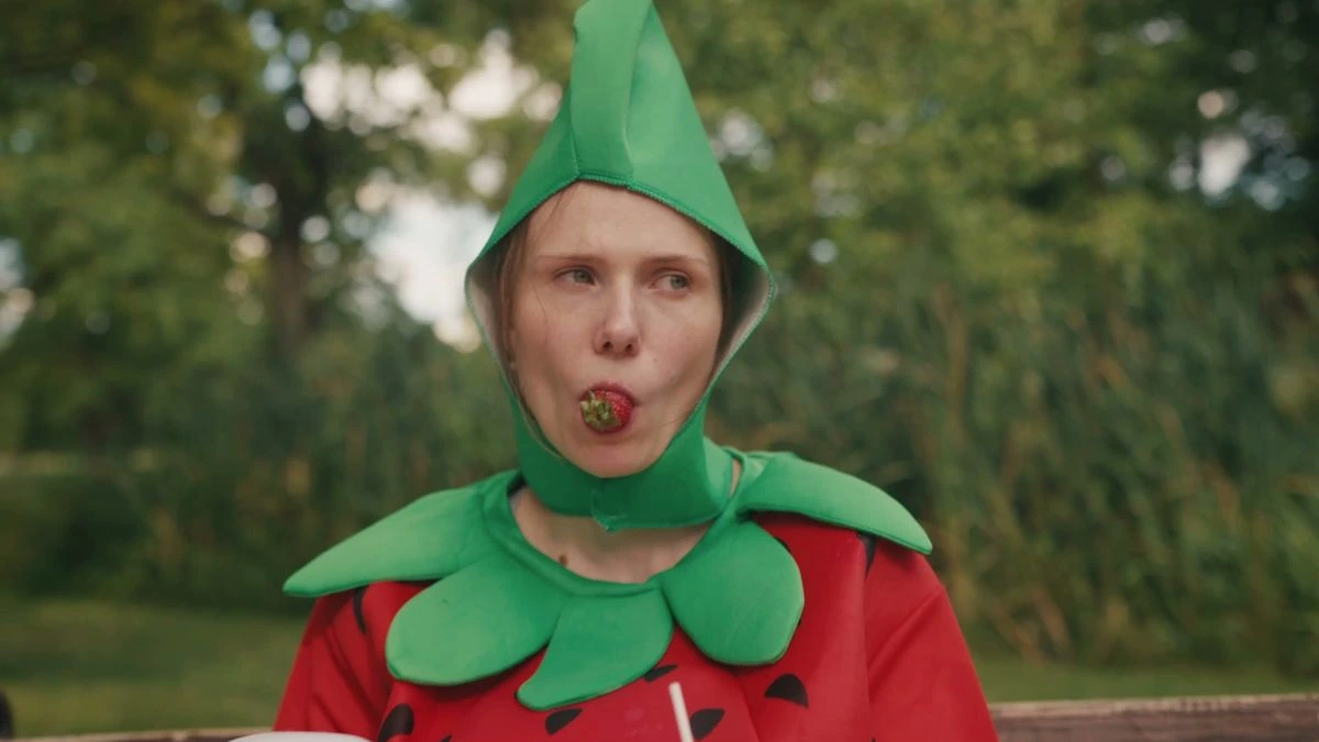 Anna Vaverková má nový klip. Je o nenávisti k narozeninám