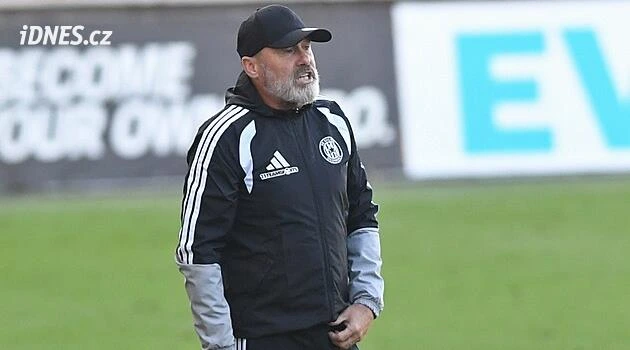 Cítím pachuť, přiznal Hapal po remíze v Teplicích. Český fotbal se zkvalitňuje, tvrdí