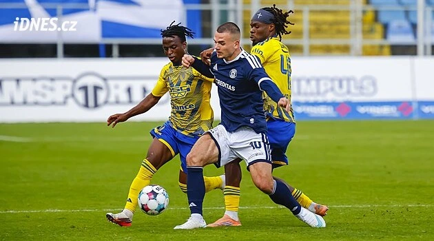 Někteří by si měli sáhnout do svědomí a nebýt uražení, čílil se Sejk. Co on a Slavia?