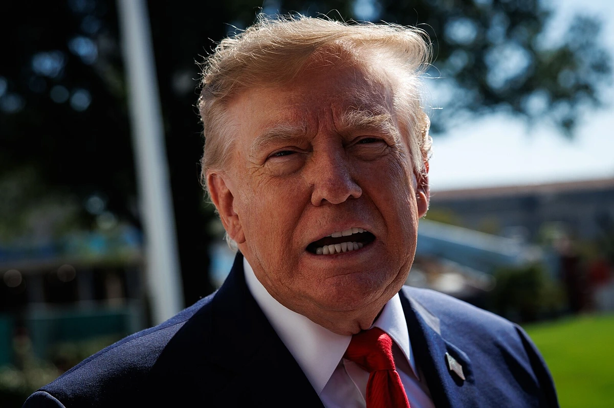 Třístranná schůzka s Putinem a Siem? Ano, řekl Trump a opět útočil na Zelenského