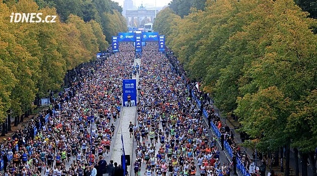 Chlubila se osobním rekordem, pak přišla ostuda. Běžkyně jela kus maratonu na kole