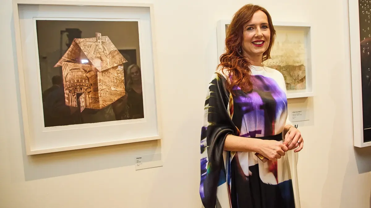 FOTO: Křídla šepotu v Obecním domě. Míla Fürstová má dosud největší výstavu v Česku - Novinky