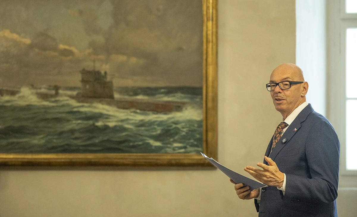 Je ministr Klempíř nepřátelský agent, když odmítá dotovat oslavu 17. listopadu? Nemyslím si