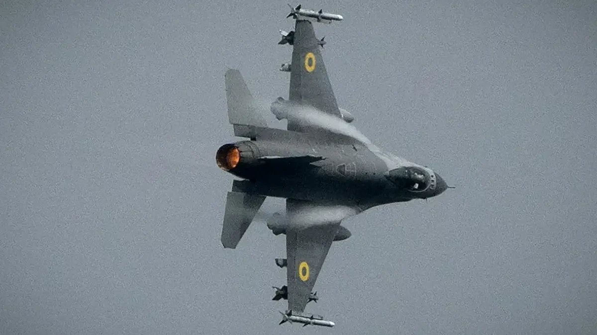 Dánové poslali Ukrajincům náboje do kanónů na F-16. Platí na ruské proudové drony - Novinky