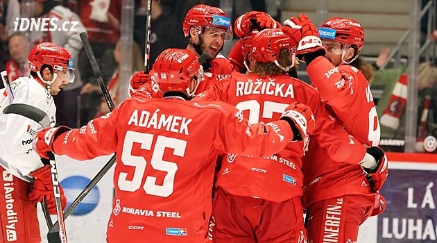 Komu se (ne)povedl start extraligy? Vybrali jsme opory i hráče, kteří musí přidat