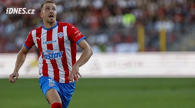 Chtěl bych hrát jako Kane. Denia nám přivezl jamón, vypráví Vašulín