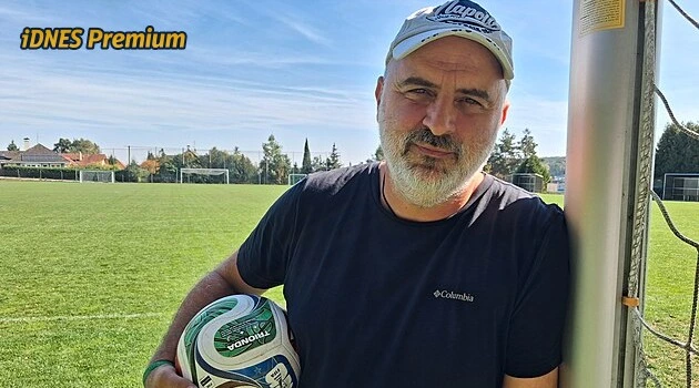 Trpišovský z Temu. Dvojníka slávistického kouče si splete i vlastní maminka