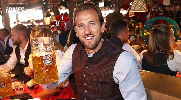 Kane si život v Německu pochvaluje. Řízek si dává každý týden, vozí mu ho až domů