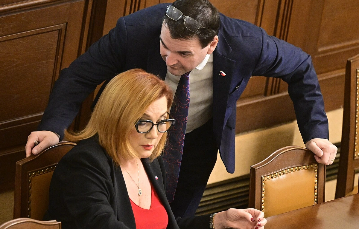 Koalice přehlasovala Pavla. Spor o jeho pravomoci i úředníky posoudí Ústavní soud