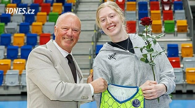 Dumá, vnímá, přesně pálí. V Praze si splní sen. Jaká je Bühnerová, nová opora USK?