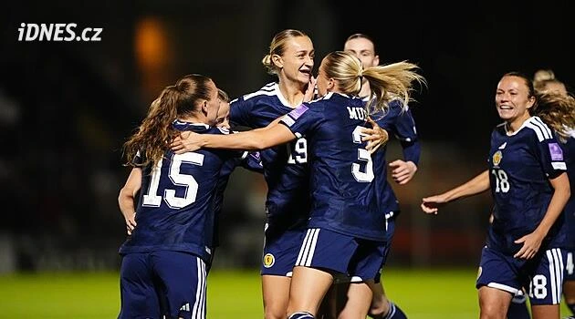 Fotbalistky si na MS nezahrají. Skotkám podlehly i podruhé, ačkoli dvakrát vedly