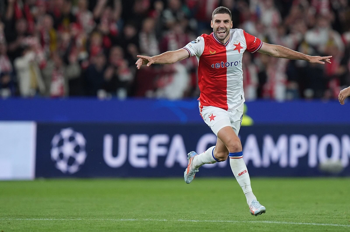 Liga mistrů Fenerbahce - Slavia: Kde sledovat zápas živě, sestavy a statistiky