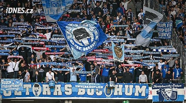 Kuriózní zákaz v Německu. Fanoušci Bochumi nemohou skákat na tribuně