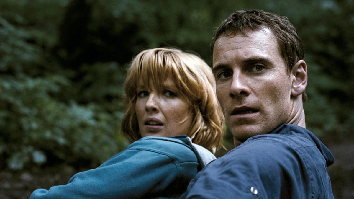 Hororová Týna: Michael Fassbender v Jezeru smrti pocítil na vlastní kůži zkaženou Británii - Novinky